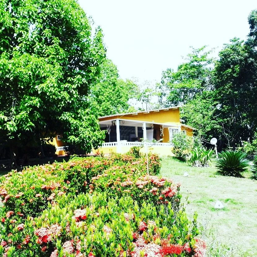 Venta de finca en Melgar: Vendo finca recreativa en Melgar, Tolima, de 1.5 hectáreas con 5 casas y piscina — Colombia Move