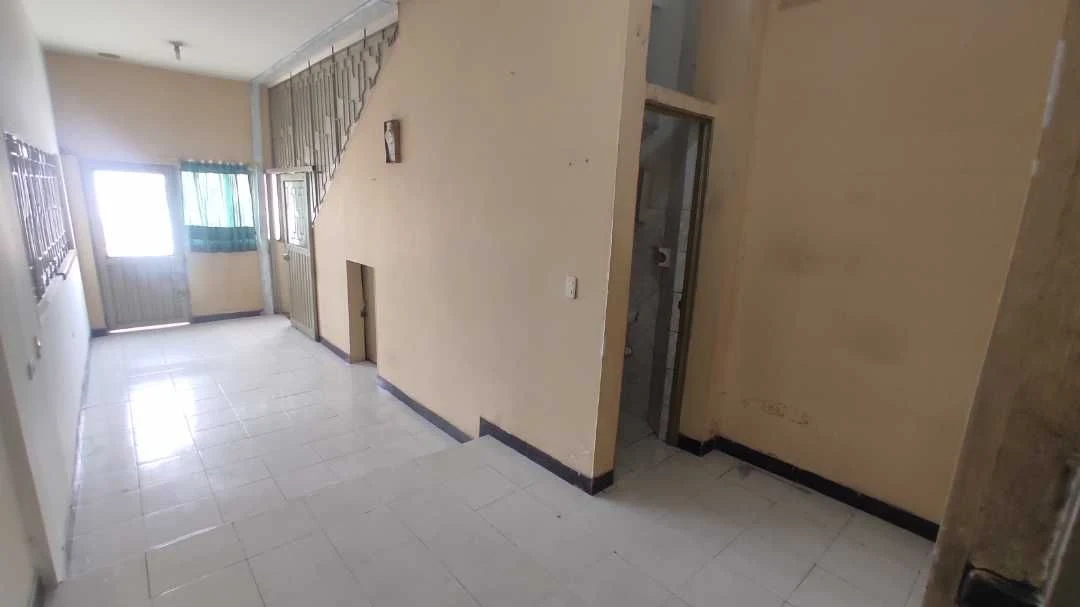 Alquiler de local comercial / hotel en Las Ferias, Bogotá: Local-bodega 25 M2, AV ROJAS - Calle 80 — Colombia Move