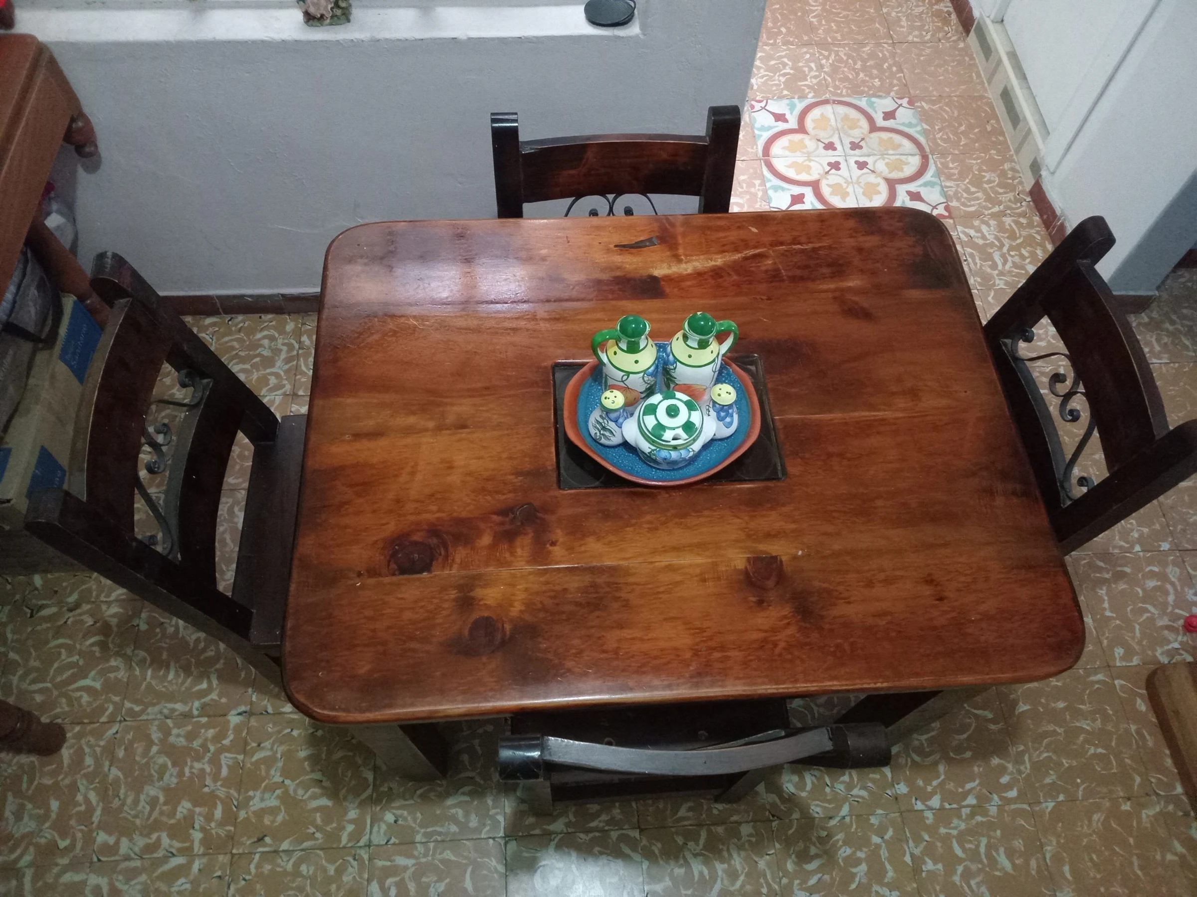 Kitchen & Dining for Sale in Envigado: Wooden dining table with 4 chairs for sale — Colombia Move