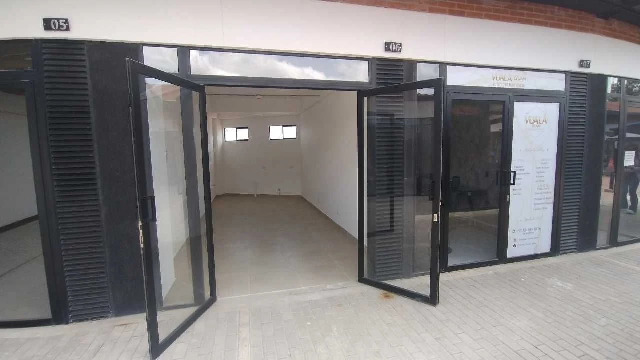 Alquiler de local comercial / hotel en Hacienda Tocancipa, Tocancipá: Tocancipa, MALL TOCANCIPA, centro comercial, 23 M2 — Colombia Move