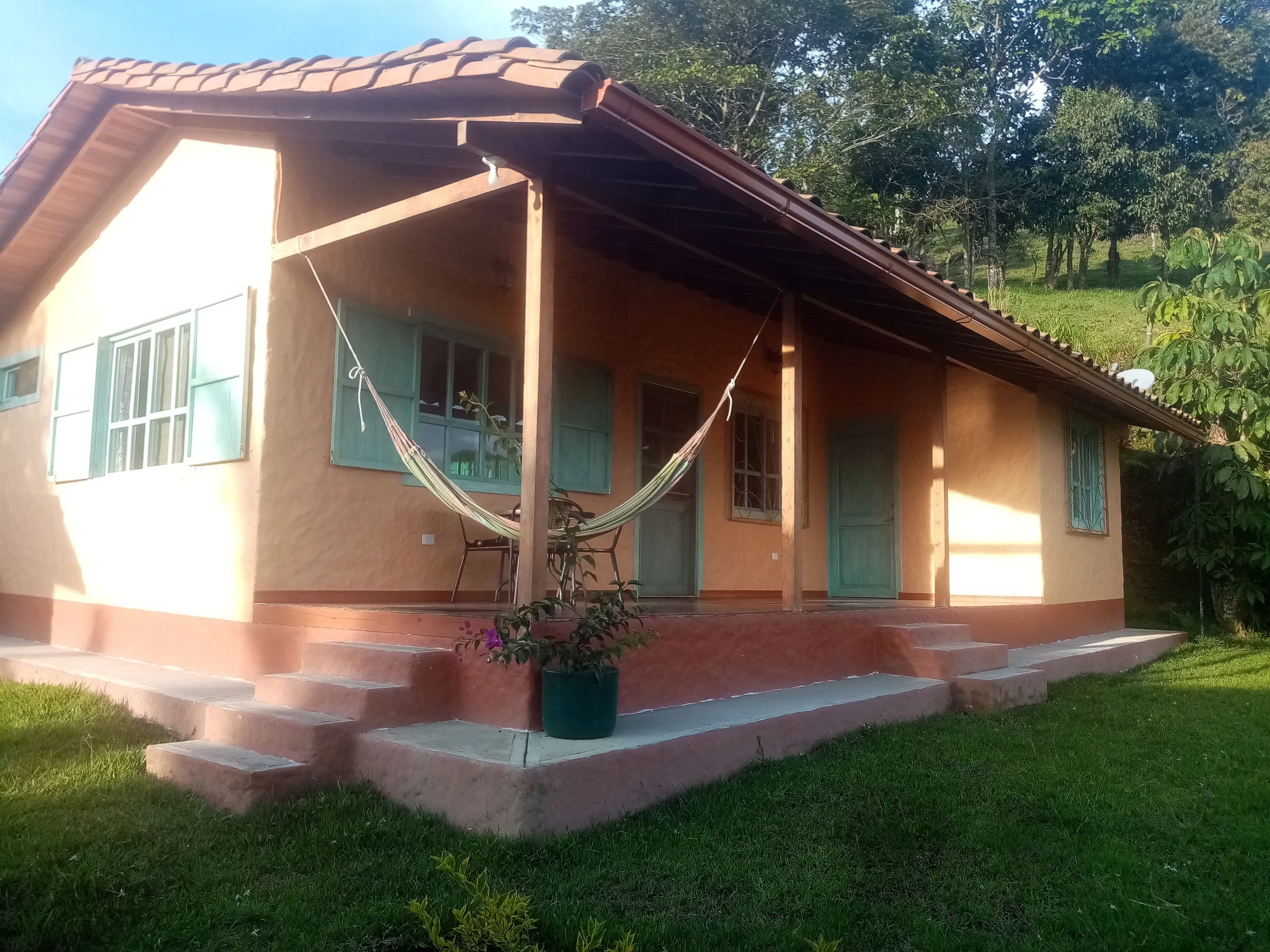 Se alquila: Casa de campo en la zona cafetera en un barrio tranquilo