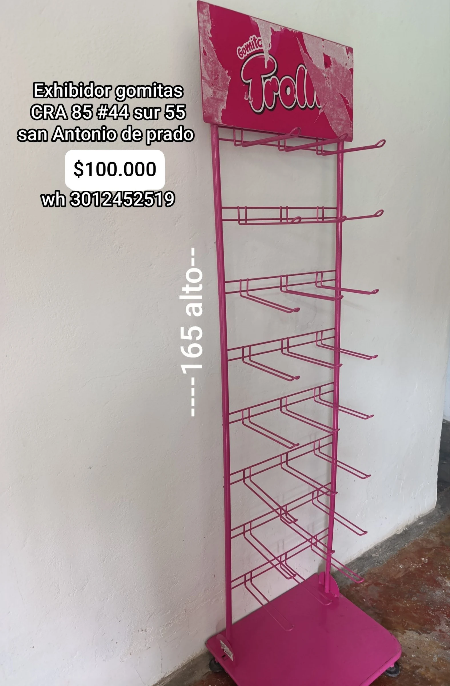 Venta de otro mueble en Medellín: Exhibidor metálico Trolli para dulces — Colombia Move