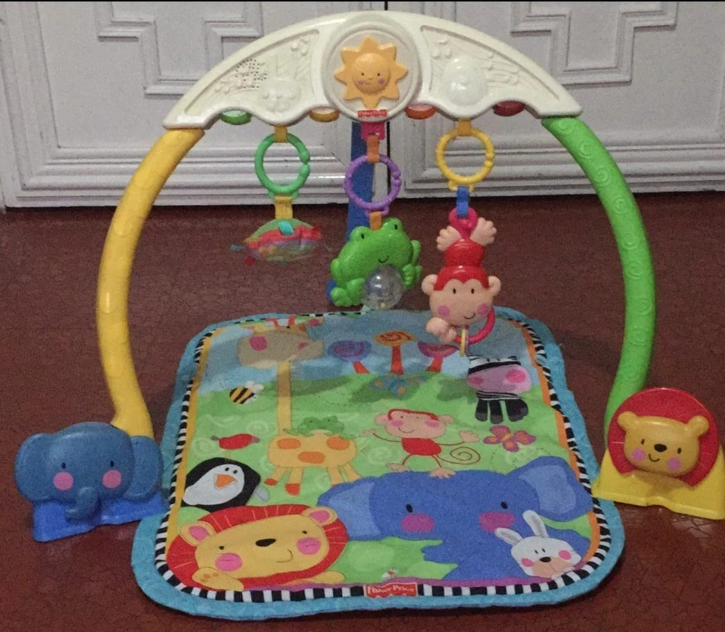 Venta de juguetes y estimulación en Usaquén, Bogotá: Gimnasio de actividades para bebé Fisher-Price — Colombia Move