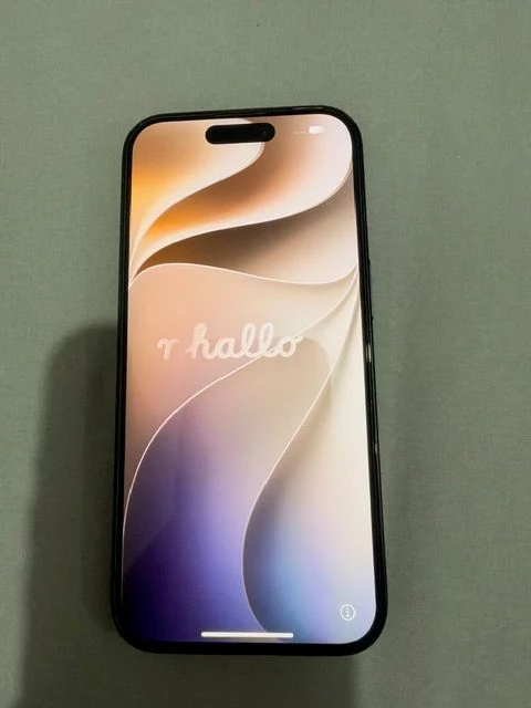 Venta de celulares y tablets en Santa Marta: Celular iPhone negro con caja original y su factura de compra — Colombia Move