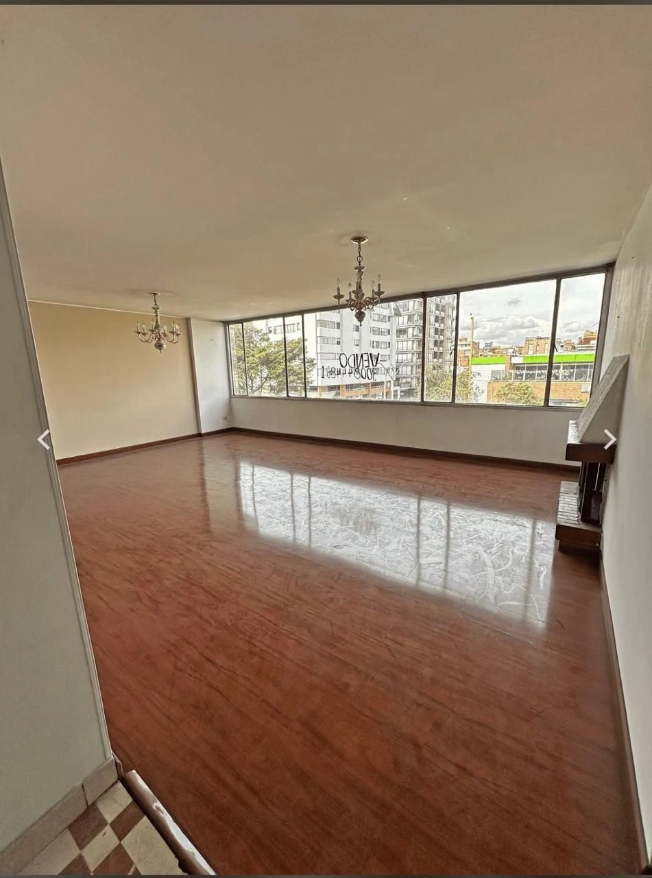 Venta de apartamento en Santa Bárbara, Bogotá: Oportunidad en la Calle 116 con Cra. 15 | 161 m' para Remodelar Frente a Carulla — Colombia Move
