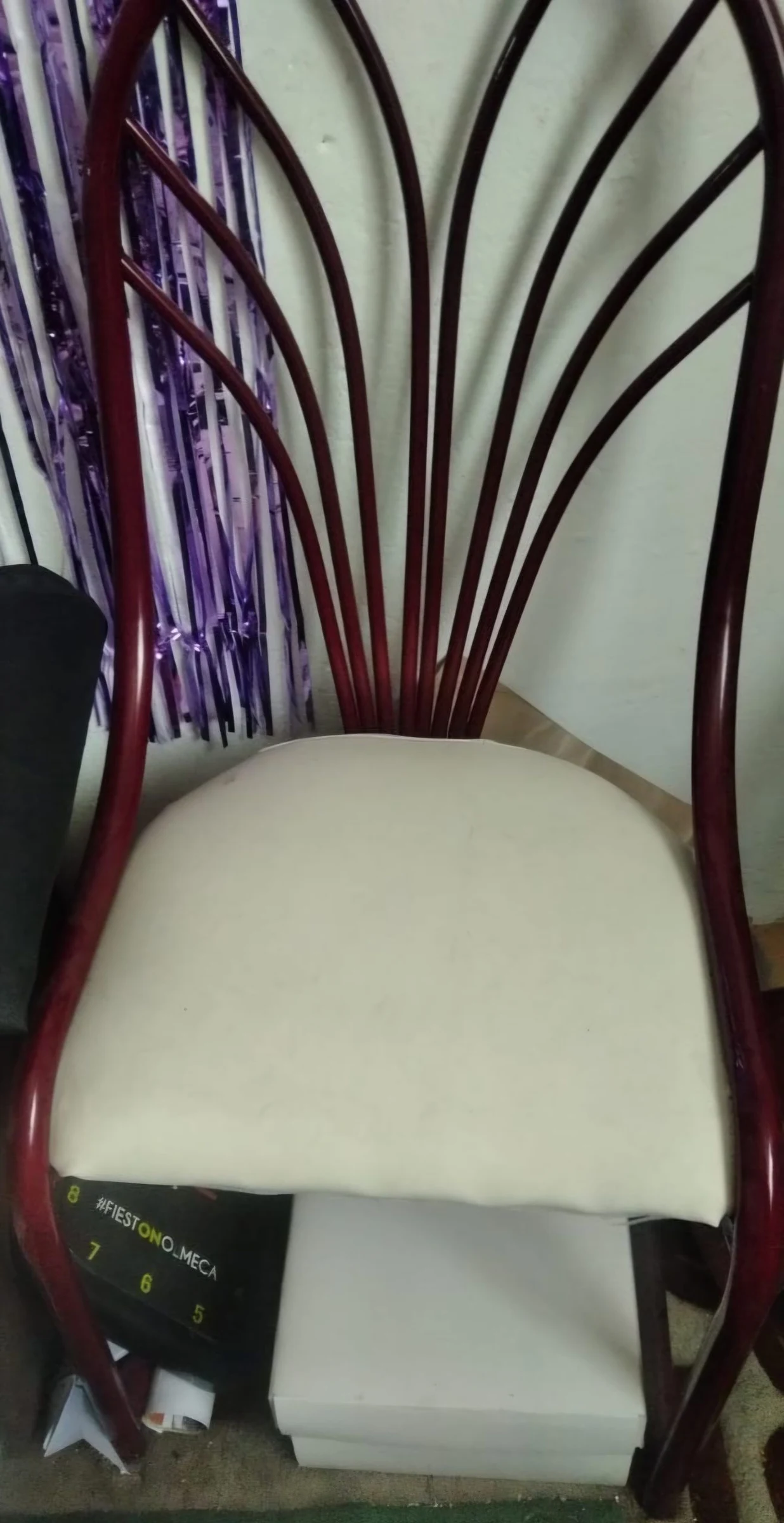 Venta de cocina y comedor en Bogotá: Juego de comedor con mesa de vidrio templado y 6 sillas — Colombia Move
