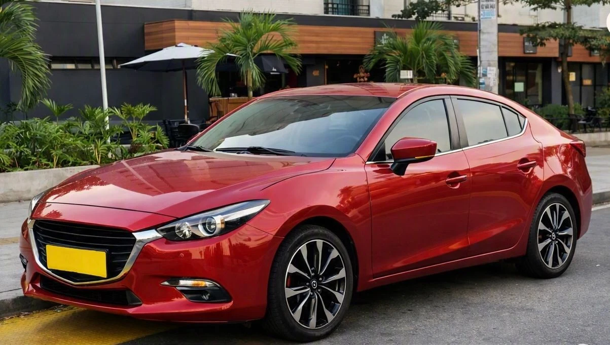 Mazda 3 Touring 2.0 Mecánico 2018 Tapicería en Cuero y Rines de Lujo