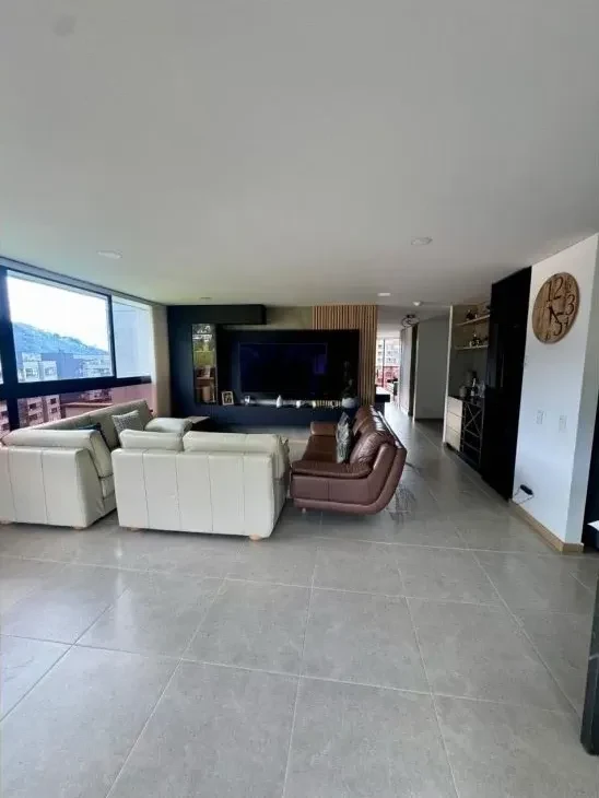 Venta de apartamento en Loma de las Brujas, Envigado: SE VENDE APARTAMENTO EN ENVIGADO SECTOR LAS BRUJAS — Colombia Move