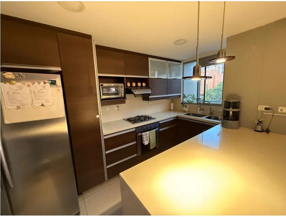 Venta de apartamento en Los Balsos, Medellín: HERMOSO APARTAMENTO EN EL POBLADO SECTOR LOS BALSOS PARTE BAJA — Colombia Move