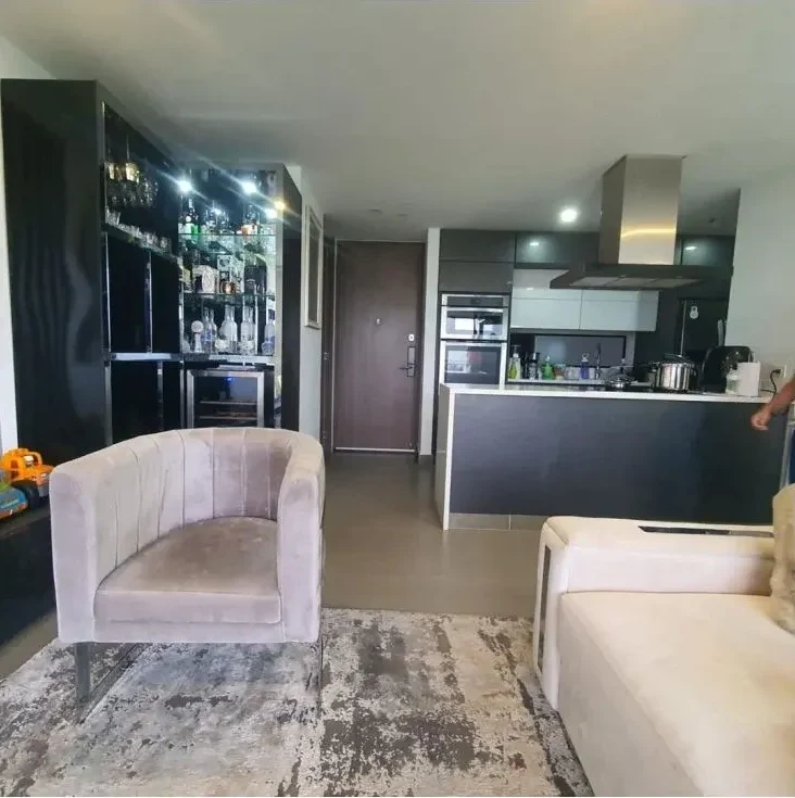 Venta de apartamento en Envigado: HERMOSO APARTAMENTO EN ENVIGADO LOMA EL ESCOBERO PISO ALTO VISTA VERDE — Colombia Move