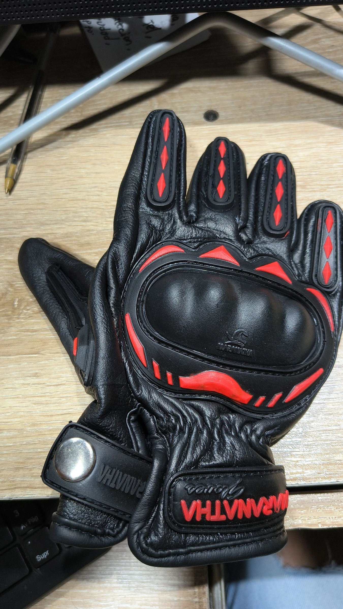 Venta de otra ropa en Bogotá: Guantes en cuero moto promoción — Colombia Move