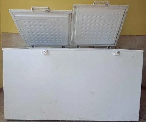 Venta de electrodomésticos en Boston, Medellín: Congelador horizontal Challenger 535 L, doble tapa — Colombia Move