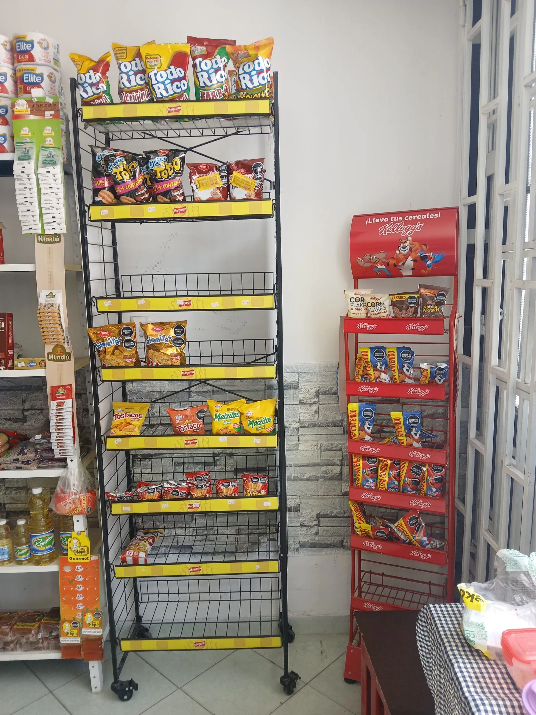 Venta de otro mueble en Bogotá: Se vende tienda para trasladar — Colombia Move