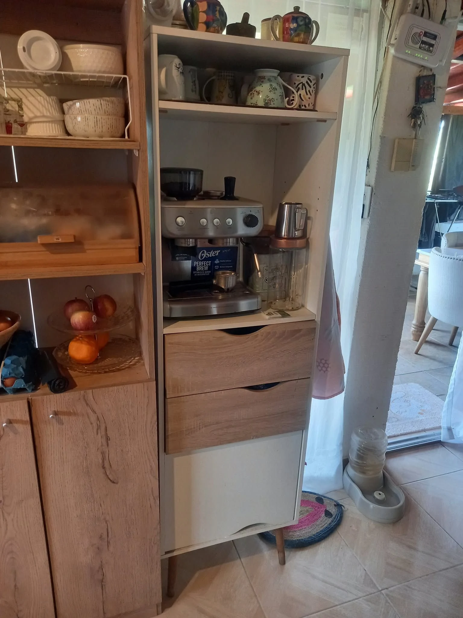Venta de cocina y comedor en El Peñol, Medellín: Mueble Auxiliar de Cocina / Estación de Café con Cajones y Repisas (Homecenter) — Colombia Move
