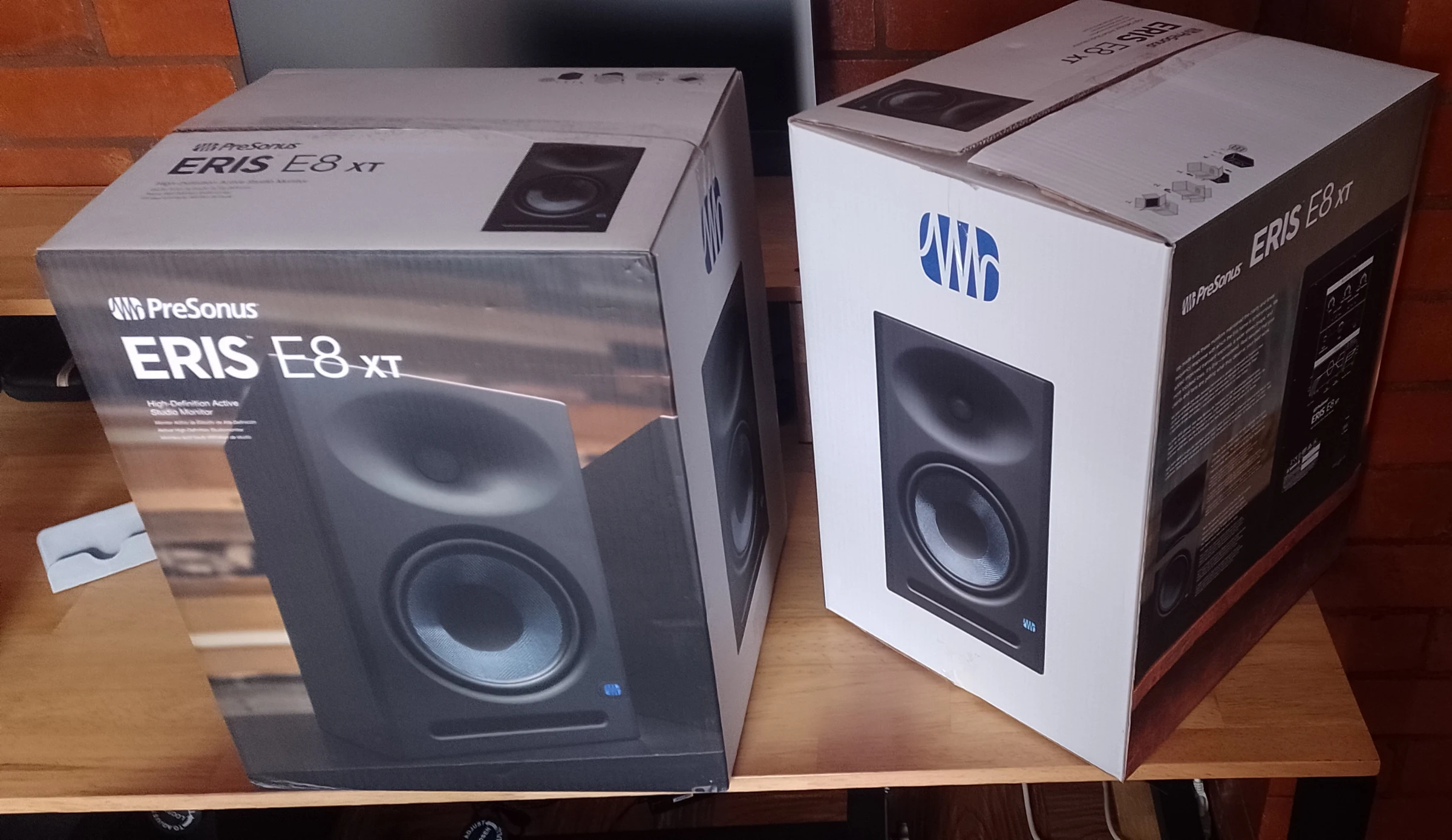 Venta de accesorios tecnológicos en Engativá, Bogotá: Monitores de estudio profesional PreSonus Eris E8 XT — Colombia Move