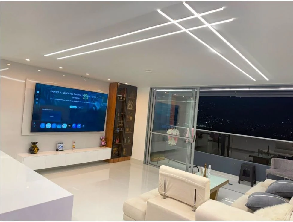 Venta de apartamento en Ciudad Del Rio, Medellín: HERMOSO APARTAMENTO EN EL POBLADO PISO ALTO SECTOR CIUDAD DEL RIO — Colombia Move