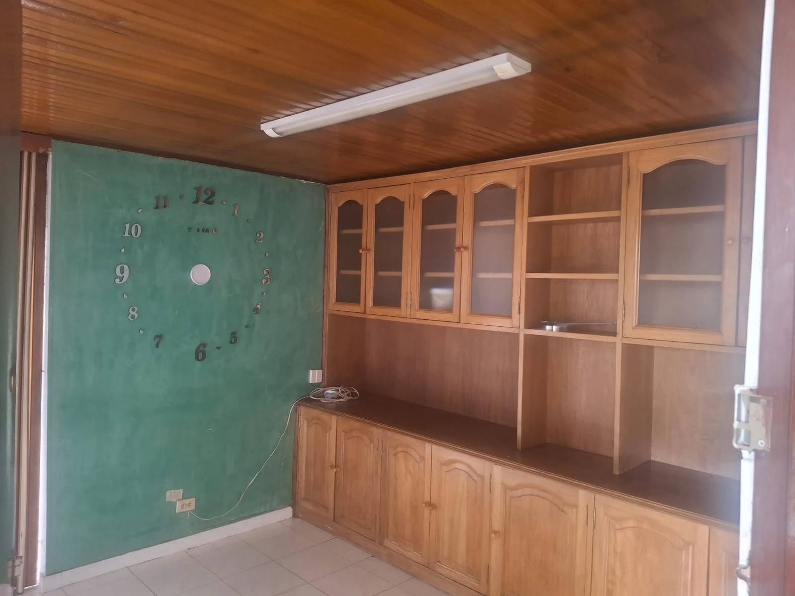 Alquiler de oficina en Bogotá: OFICINA EXCELENTE UBICACION — Colombia Move