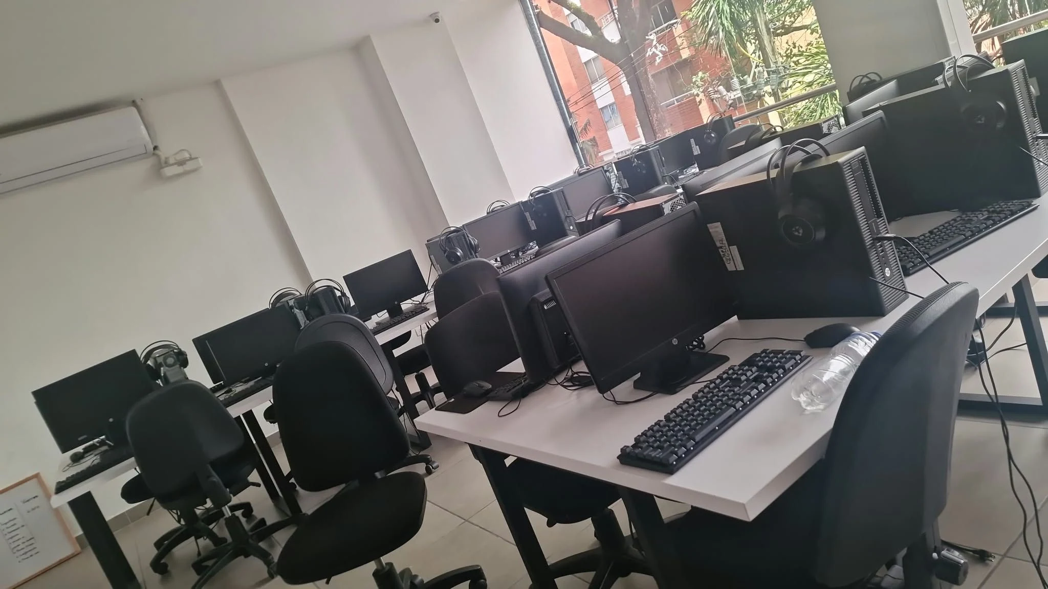 Empleo en Laureles, Medellín: Teleoperadores Comerciales – Ventas de Energía para España — Colombia Move