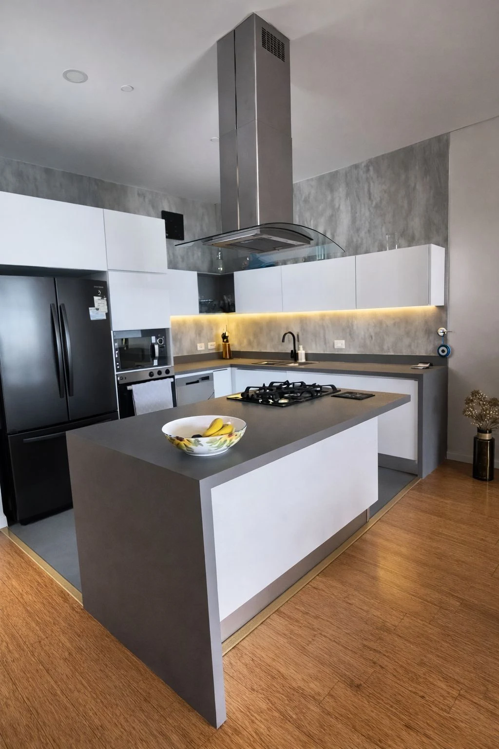 Venta de apartamento en La Brujas, Envigado: Envigado Dúplex de Lujo en - La Loma de las Brujas — Colombia Move