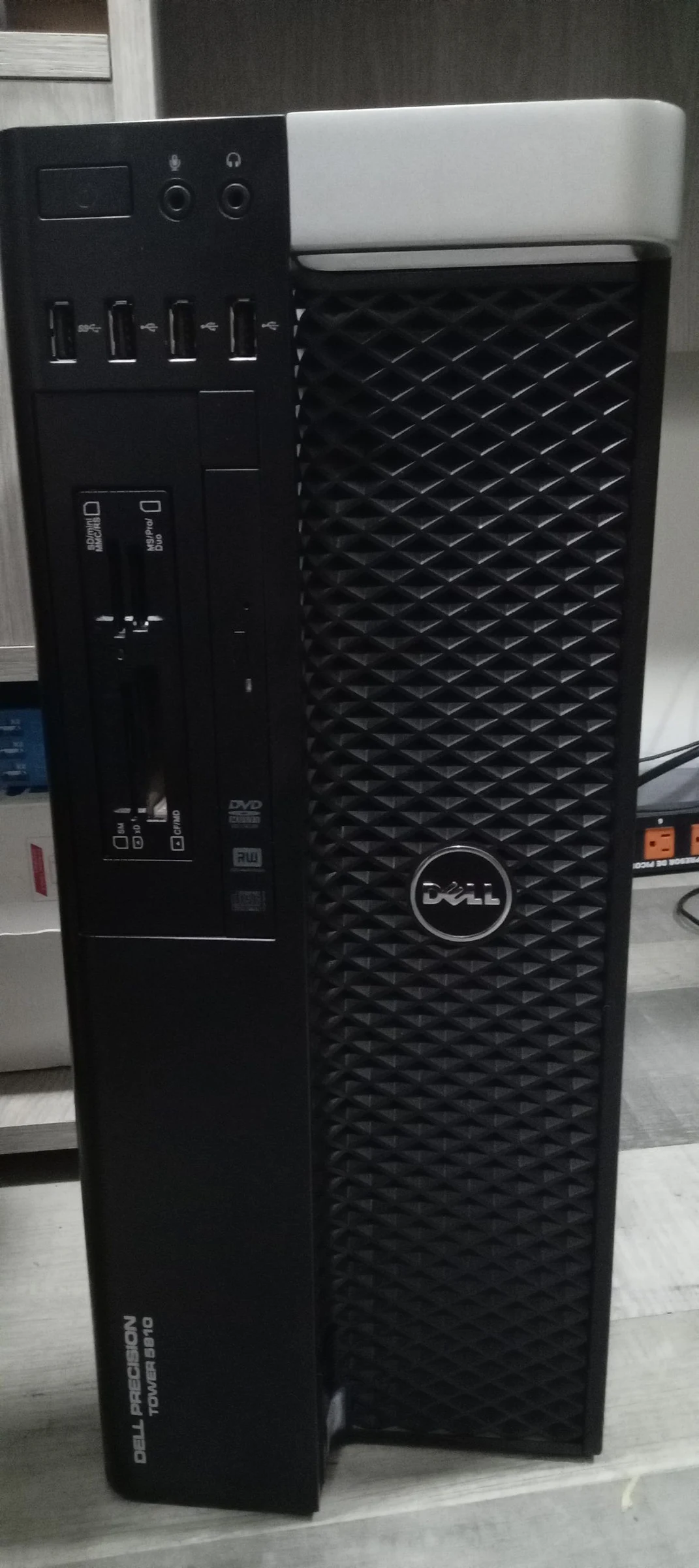 Venta de computadores y laptops en Bogotá: Vendo computador torre Dell Precision Tower 5810 con Xeon E5-1650 v4 — Colombia Move