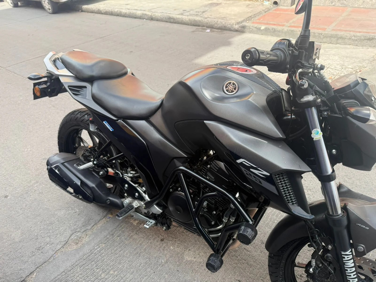 Venta de motos en Cali: Yamaha FZ 25 — Colombia Move
