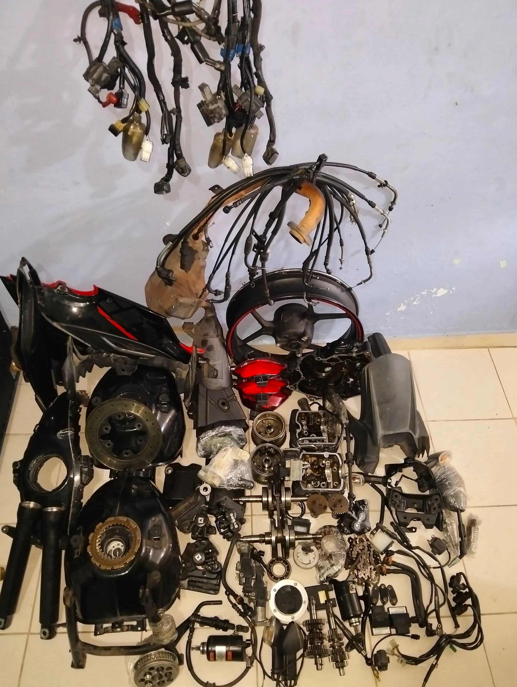Repuestos moto Suzuki gixxer fi naked