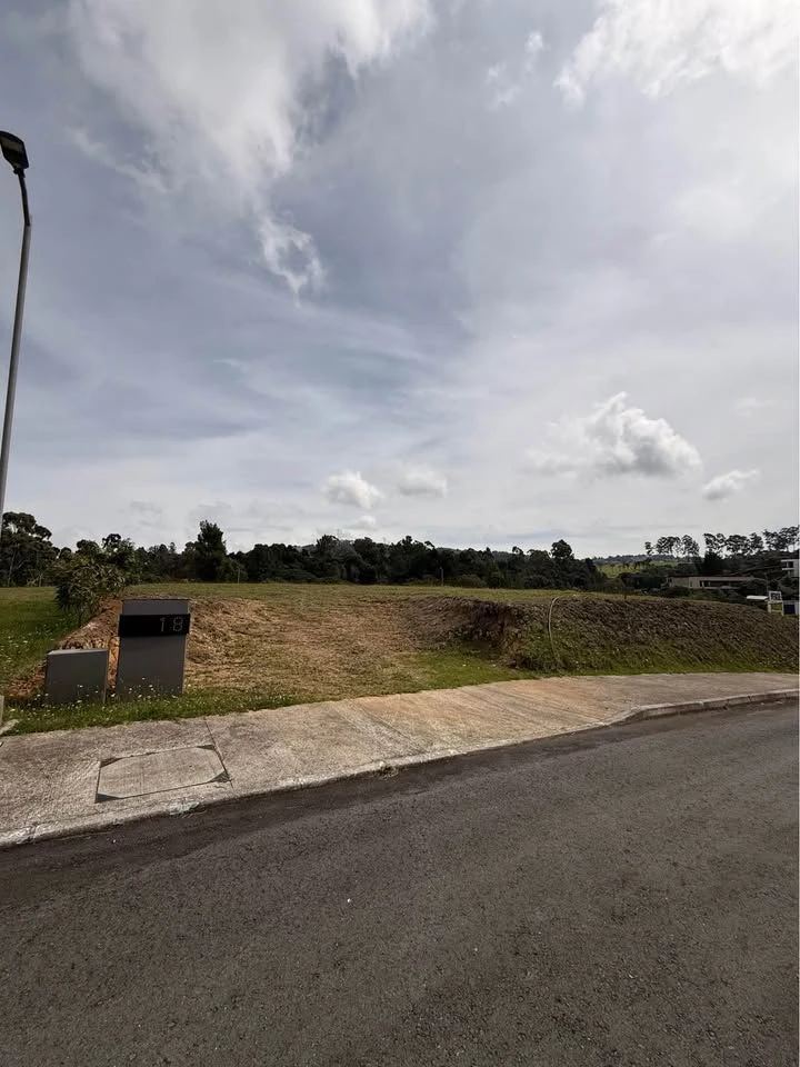 Venta de lote / terreno en Medellín: Terreno de inversión exclusivo en Alto Palmas, Envigado — Colombia Move