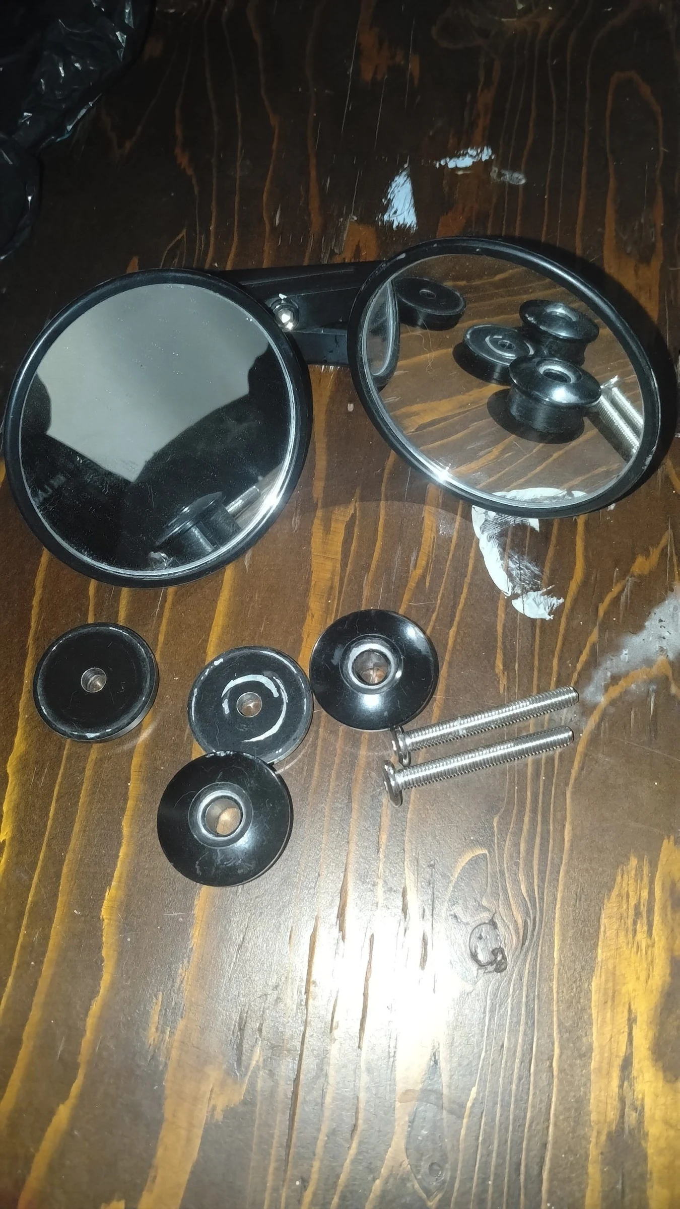 Venta de repuestos y accesorios en Bucaramanga: Par de espejos retrovisores redondos negros con tornillos — Colombia Move