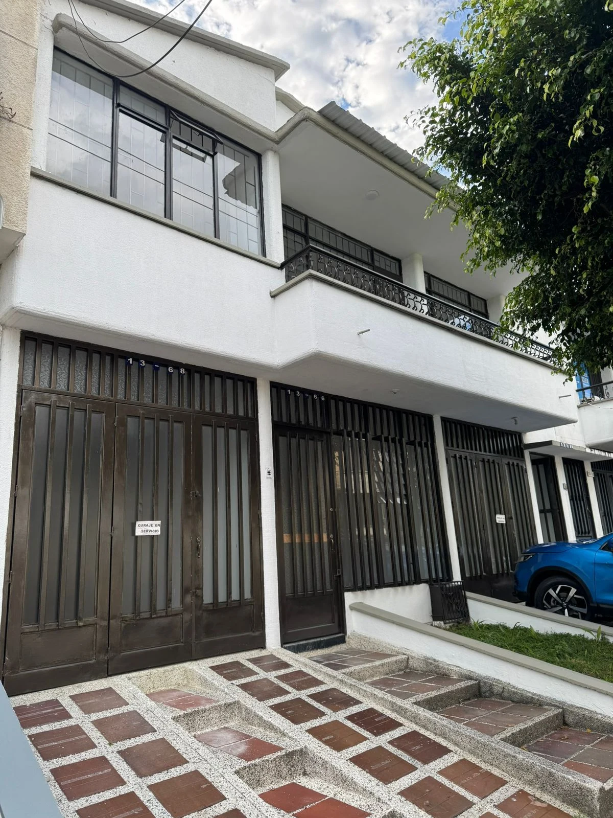 Alquiler de casa en La Elvira, Pereira: Casa comercial de 9 habitaciones y 7 baños en La Elvira, Pereira - ideal estudio digital u oficinas — Colombia Move