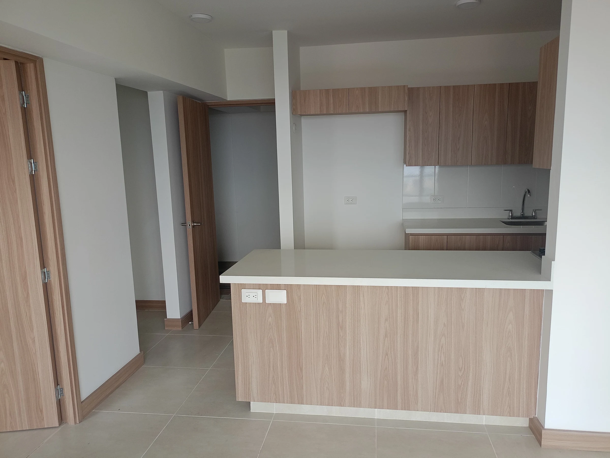 Venta de apartamento en La Estrella, Medellín: Apartamento moderno en Costa Azul, La Estrella – Venta o renta inmediata — Colombia Move