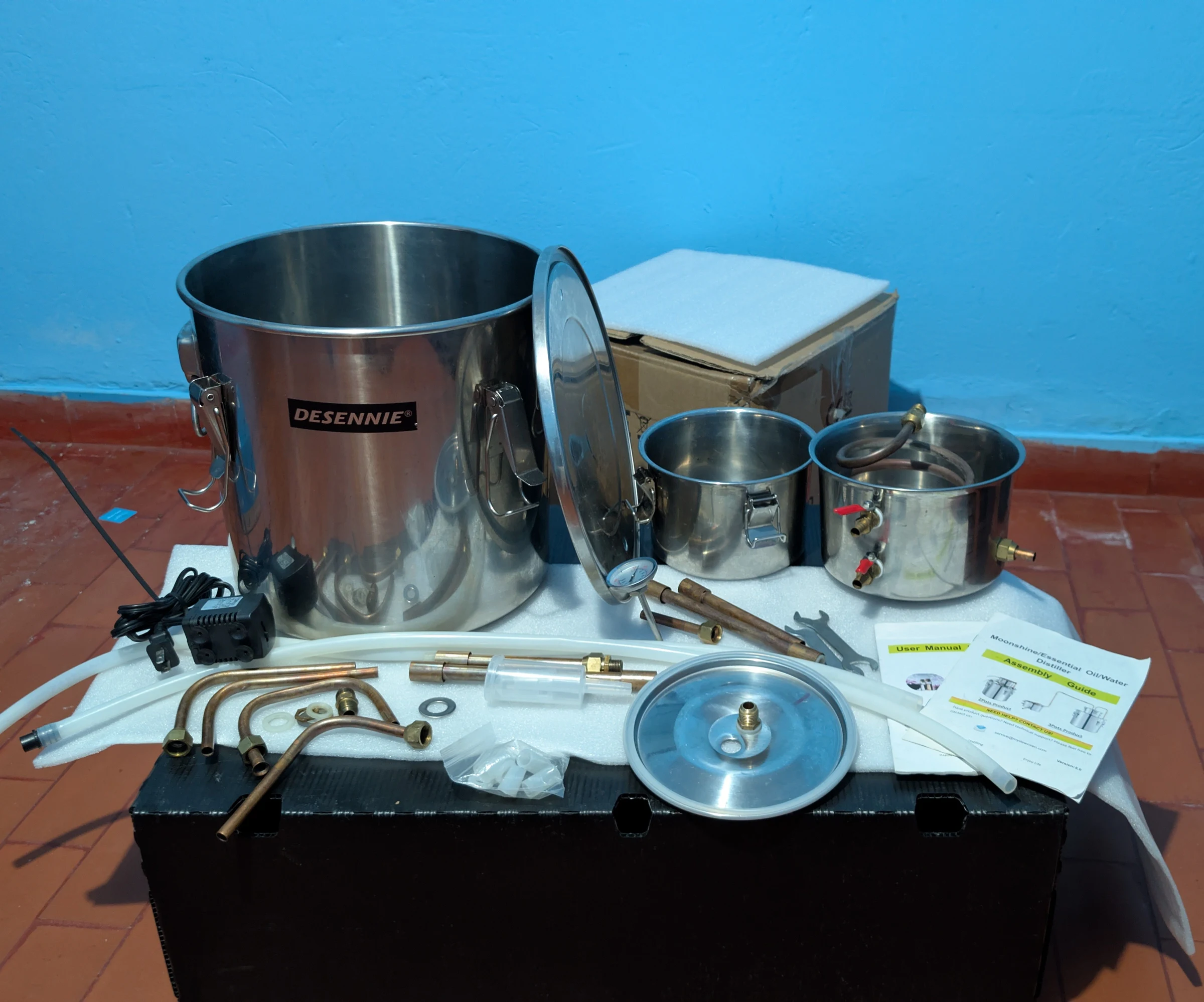 La Olla Destiladora DESENNIE modelo TT22323 está pensada para quienes necesitan un equipo de acero inoxidab