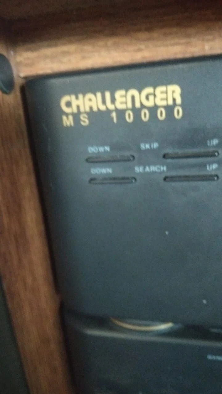 Venta de audio y video en Bogotá: Equipo de sonido Challenger MS 10000 con bafles rack madera — Colombia Move