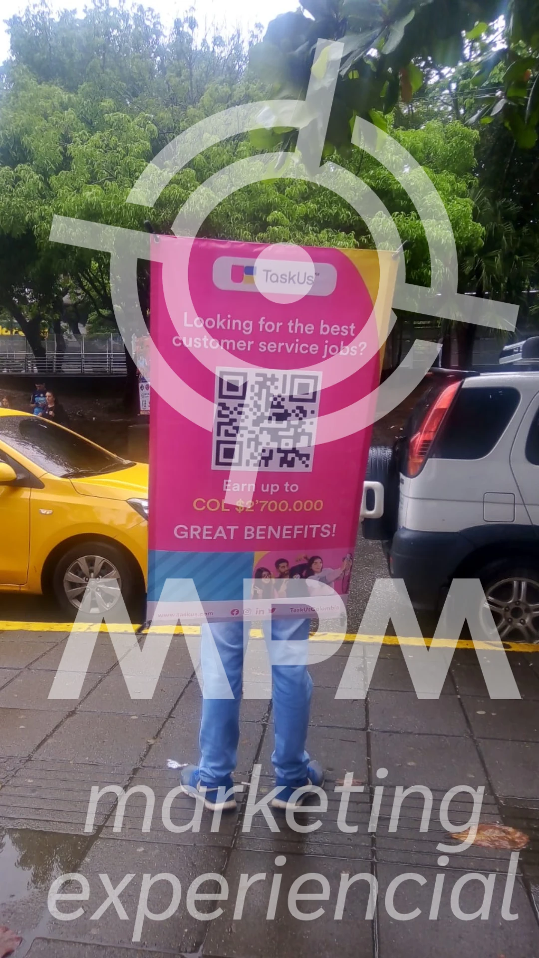 Venta de otro servicio en Bretaña, Cali: Publicidad de pasacalles en Cali — Colombia Move