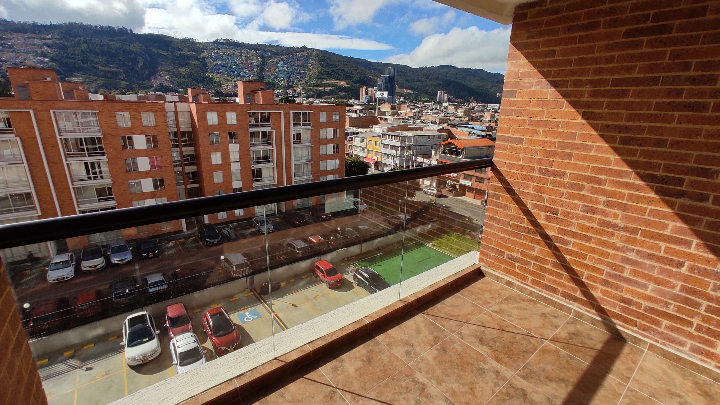 Alquiler de apartamento en Villas De Aranjuez, Bogotá: Reserva de Aranjuez, 92 M2, piso 7, Balcón, garaje cubierto y depósito — Colombia Move