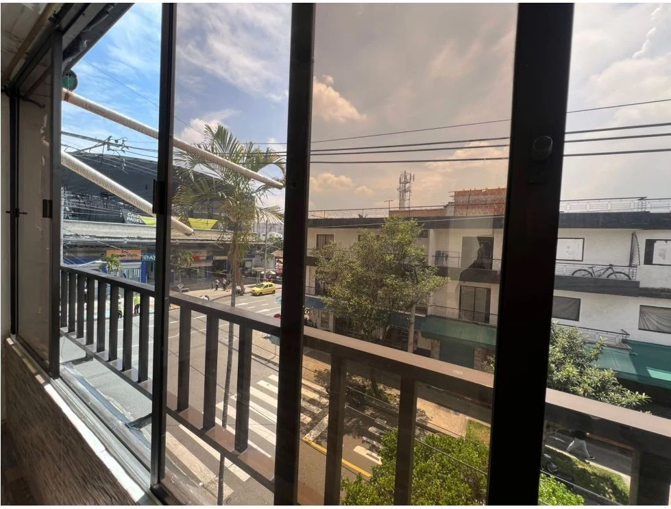 Venta de apartamento en Santa Maria, Itagüí: Apartamento en Itagüí 3 piso por Escalas cómodas — Colombia Move