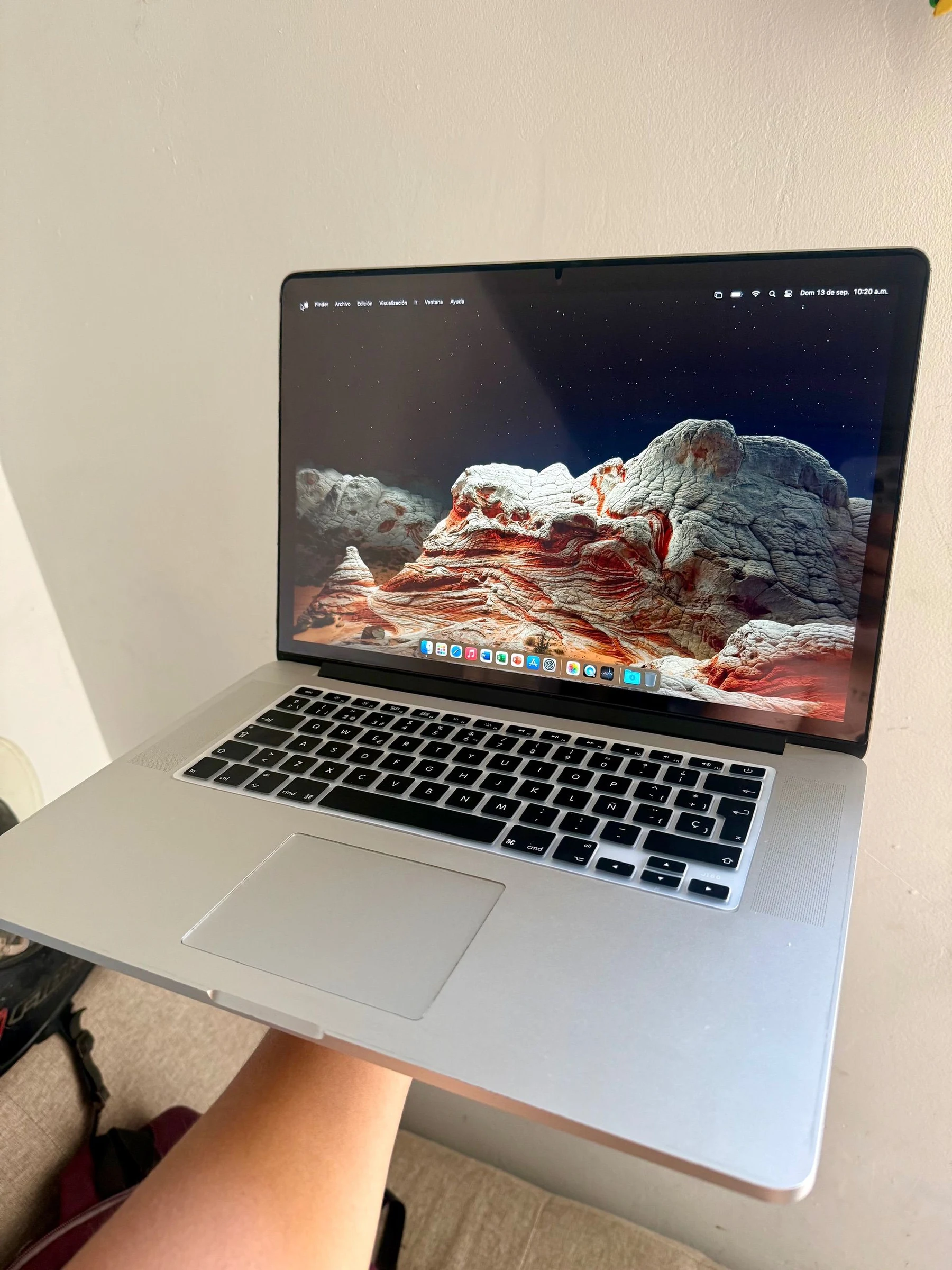 Venta de computadores y laptops en Cali: MacBook Pro Retina 2015 de 15 pulgadas — Colombia Move