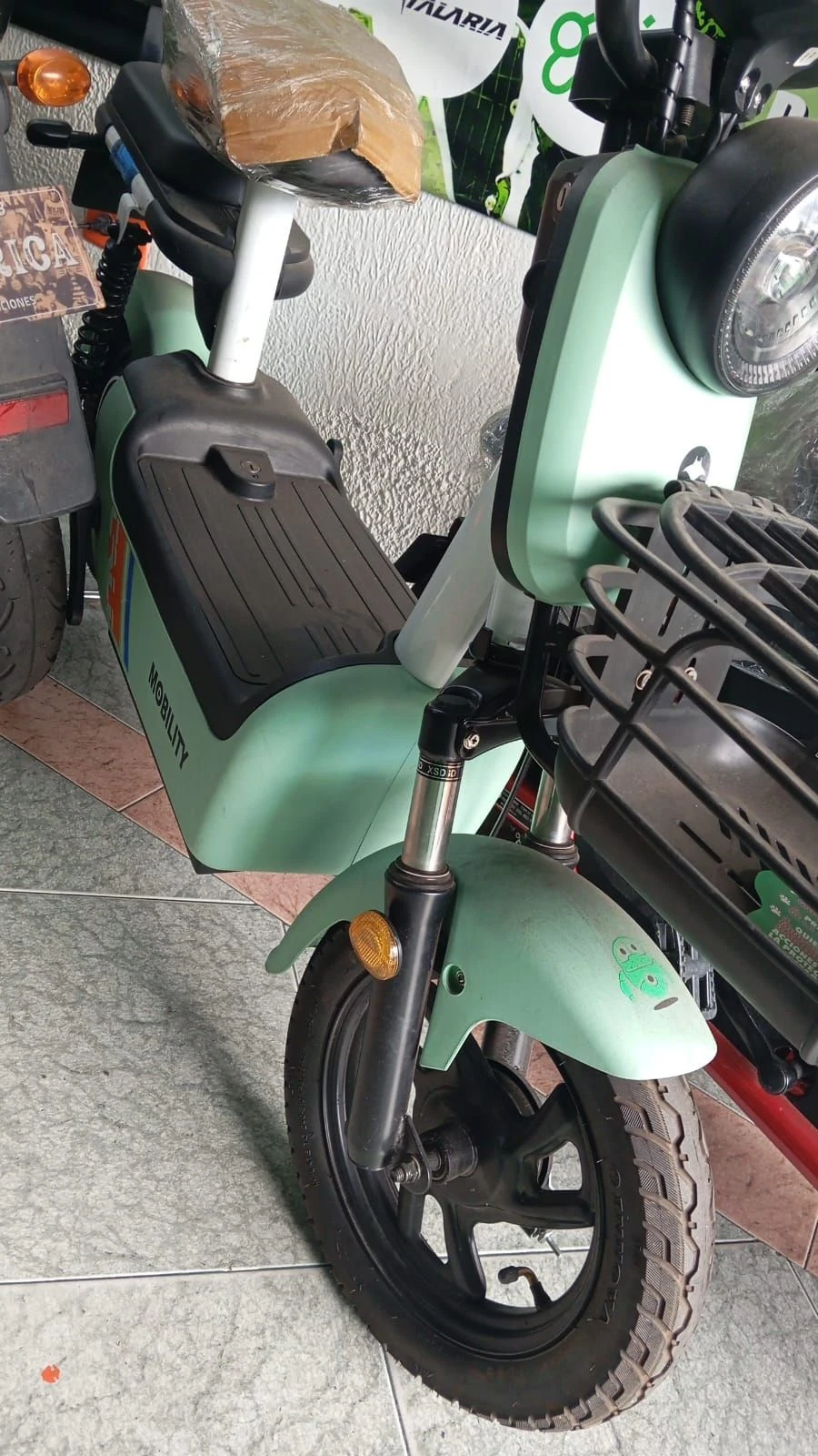 Venta de motos en Bogotá: Moto electrica verde — Colombia Move