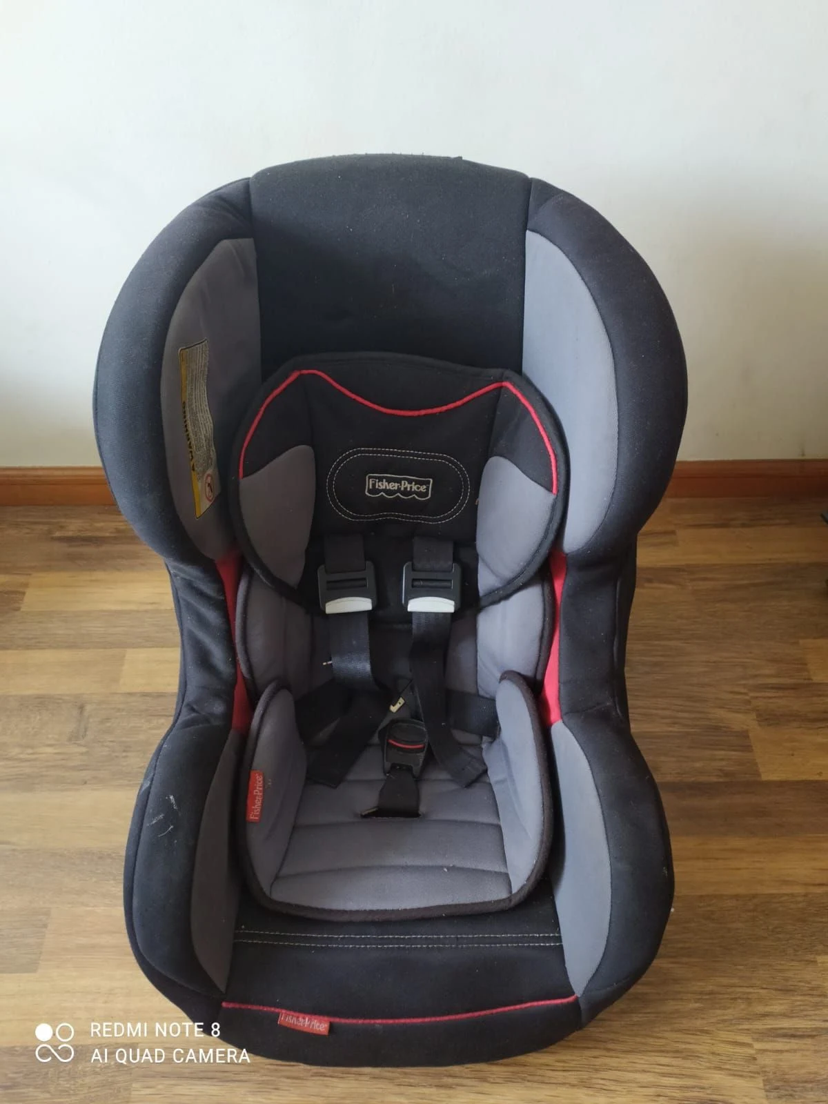 Venta de coches, sillas de carro y portabebés en Bogotá: Silla de carro para bebé Fisher-Price y elevador en venta — Colombia Move