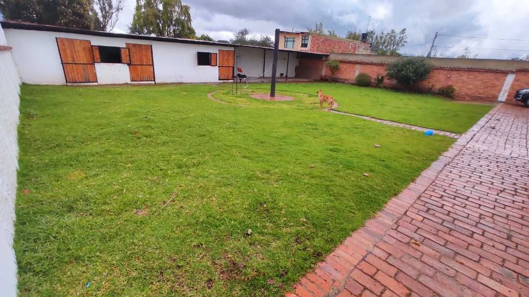 Venta de casa campestre en Canelon Vía Cajica - Tabio Carulla, Cajicá: Campestre independiente, 1 nivel, 727 M2 lote, 160 M2 const — Colombia Move