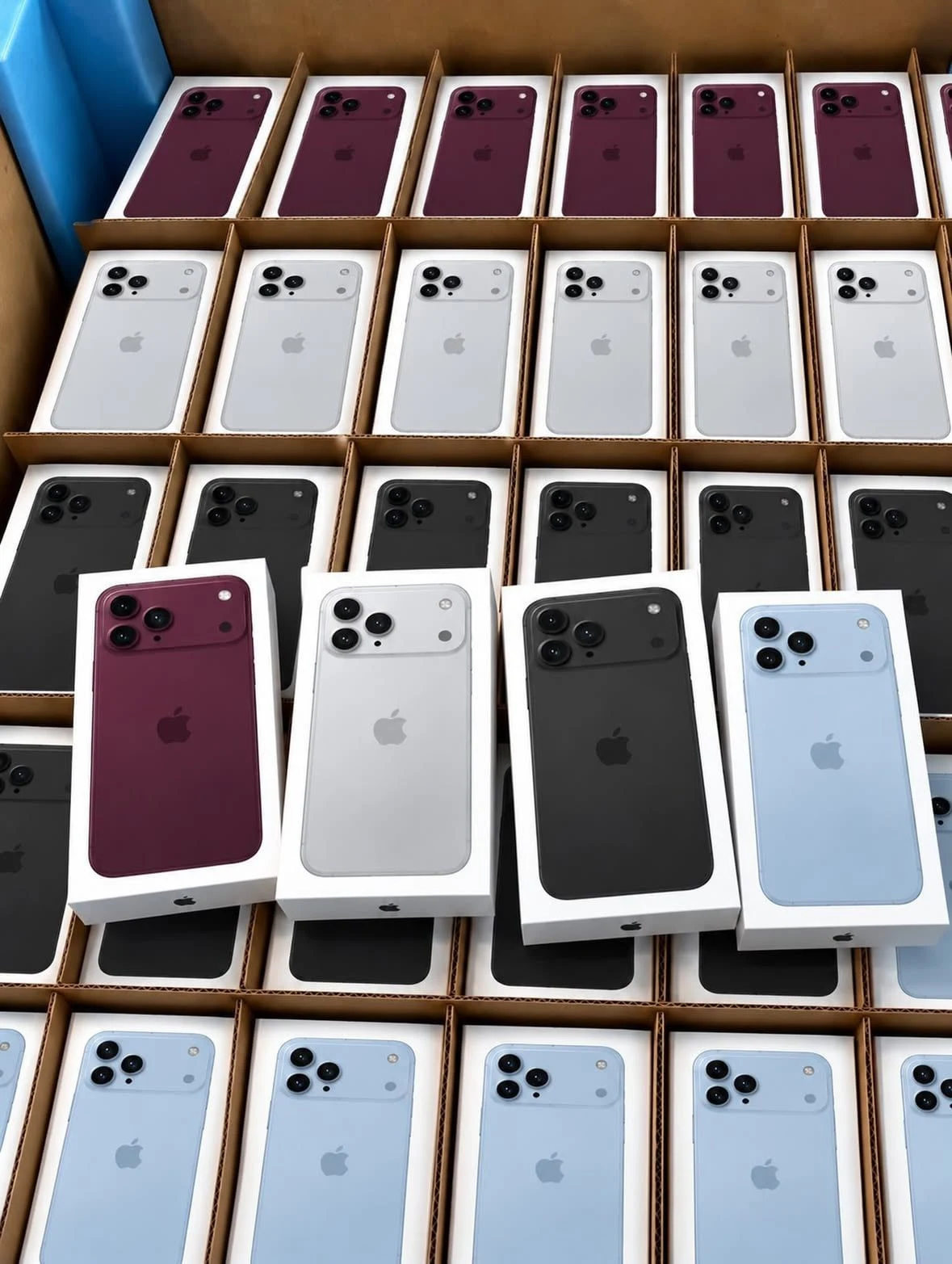 Venta de celulares y tablets en Usaquén, Bogotá: nuevos, iPhone 18 Pro Max, iPhone 18 Pro, iPhone Duo, PS5 Pro, PS5, Samsung — Colombia Move