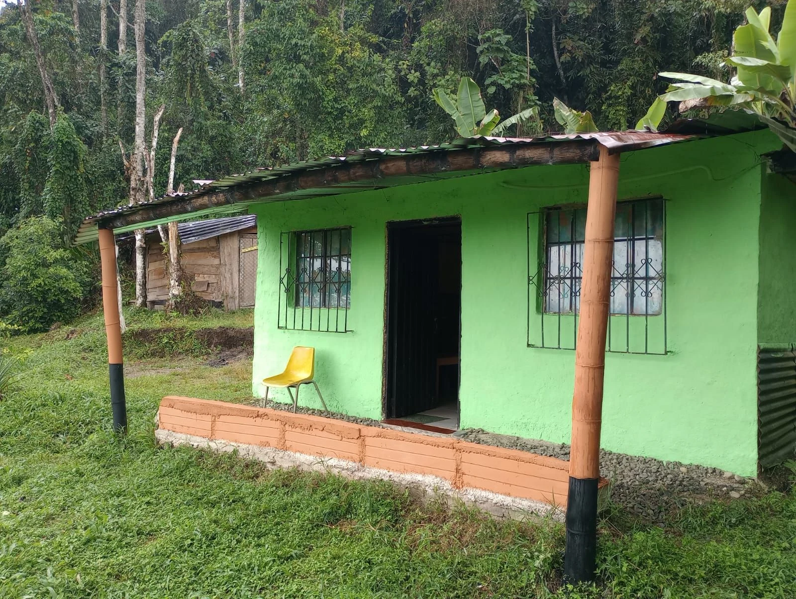 Venta de casa campestre en Santa Rosa De Cabal: Lote campestre con pequeña cabaña — Colombia Move