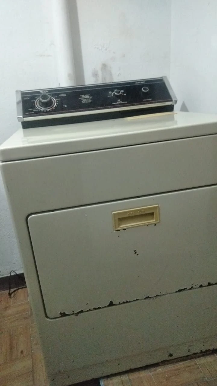 Venta de electrodomésticos en Bogotá: Secadora de ropa usada — Colombia Move
