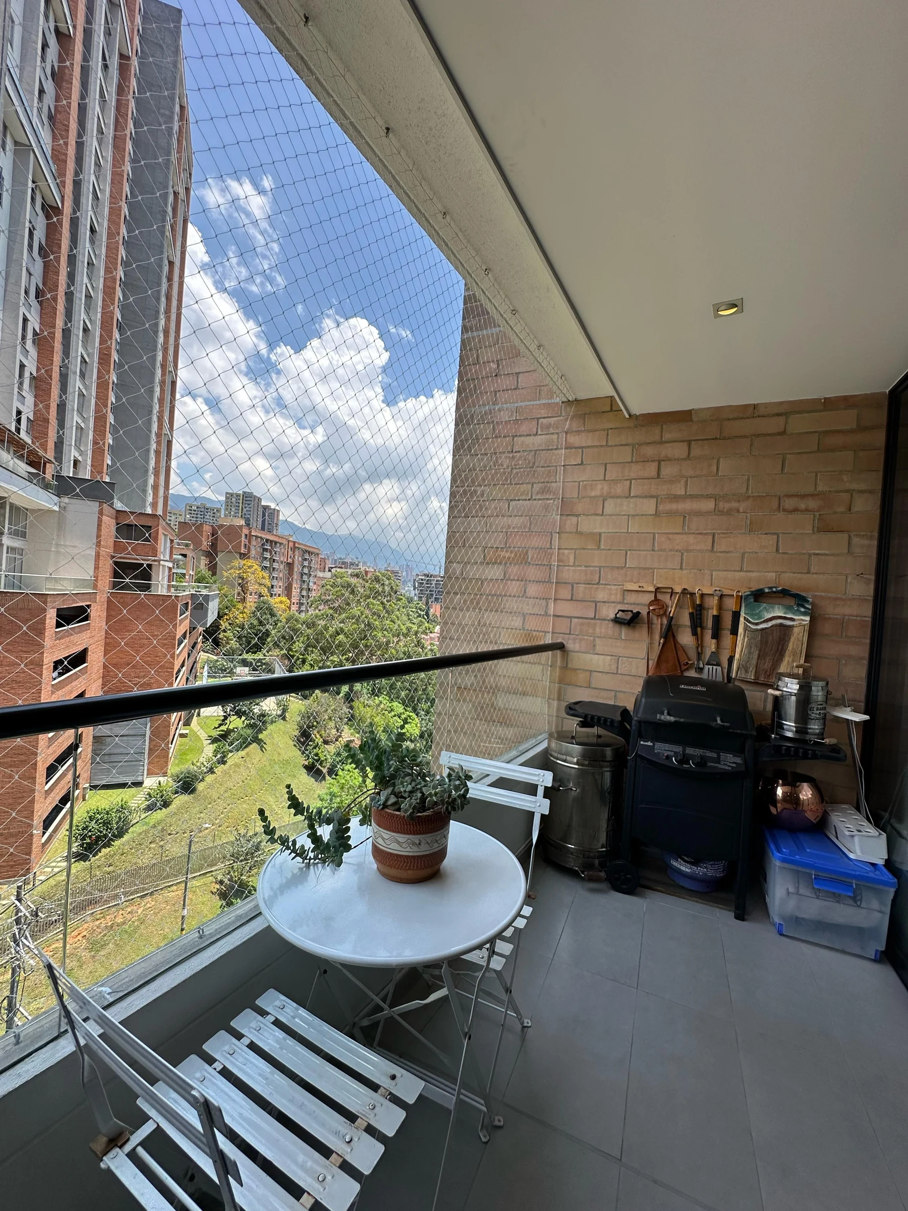 Venta de apartamento en El Poblado, Medellín: Apartamento Moderno Poblado Palmas — Colombia Move