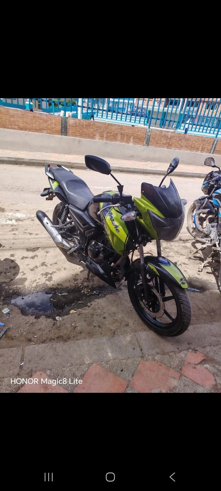 Apache 160 modelo 2019 buena de motor y pintura