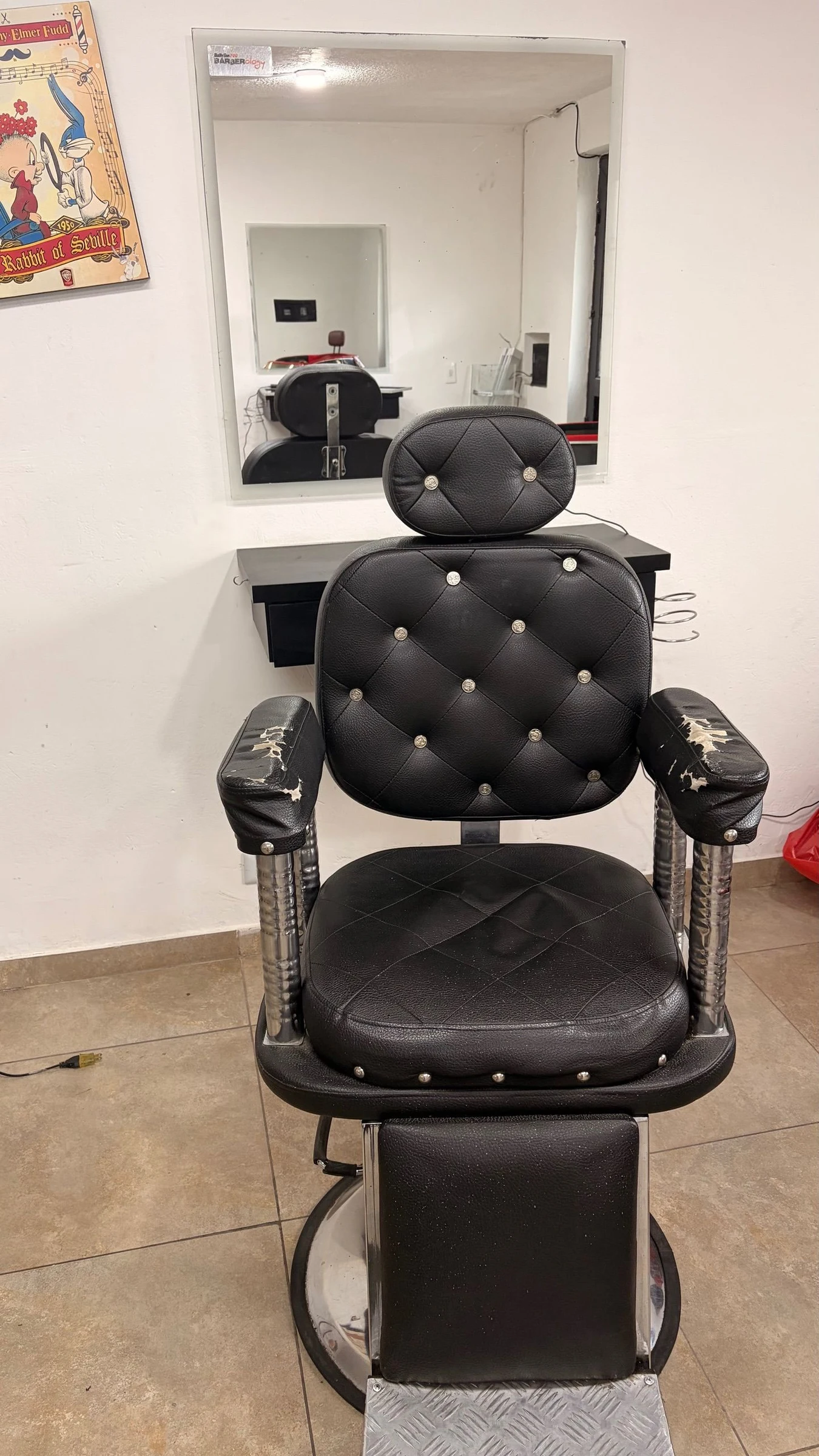 Venta de otro mueble en Chía: Silla Barbería + Espejo + Muebel — Colombia Move