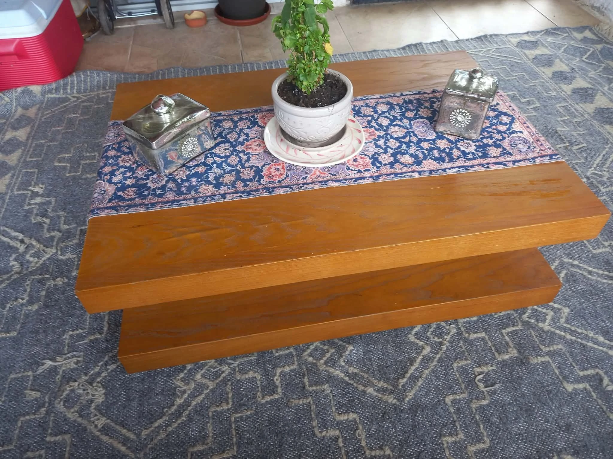 Venta de sofás y salas en El Peñol, Medellín: Mesa de centro grande 2 niveles – Tono madera / Estilo moderno — Colombia Move
