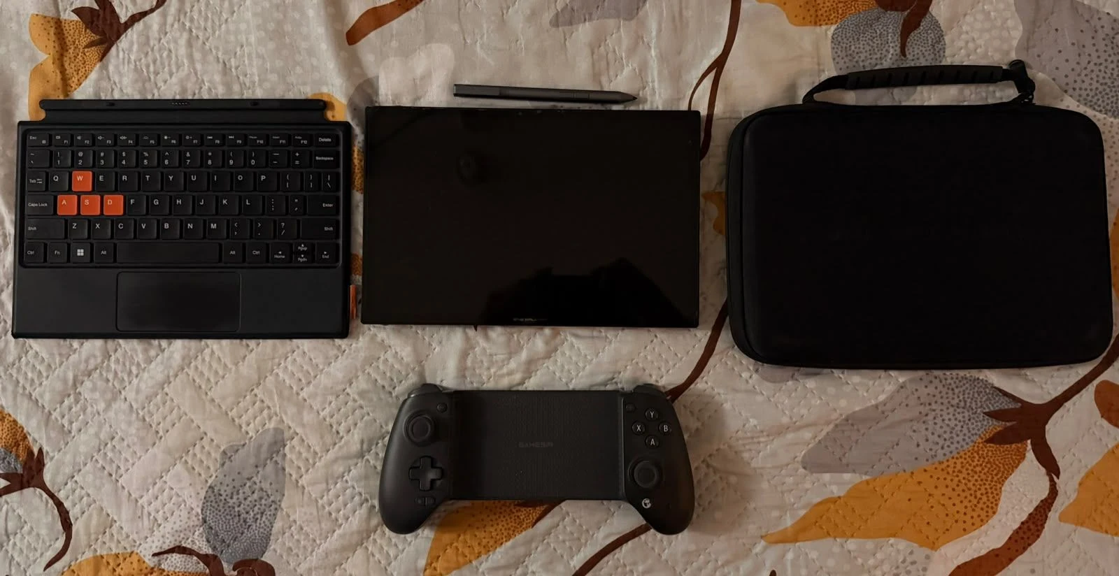 Venta de computadores y laptops en Kennedy, Bogotá: OneXPlayer X1 Pro | Ryzen AI 9 HX 370 | 64 GB RAM | 4 TB | Pantalla 10,95" 2.5K 120 Hz | PC portátil 3 en 1 — Colombia Move