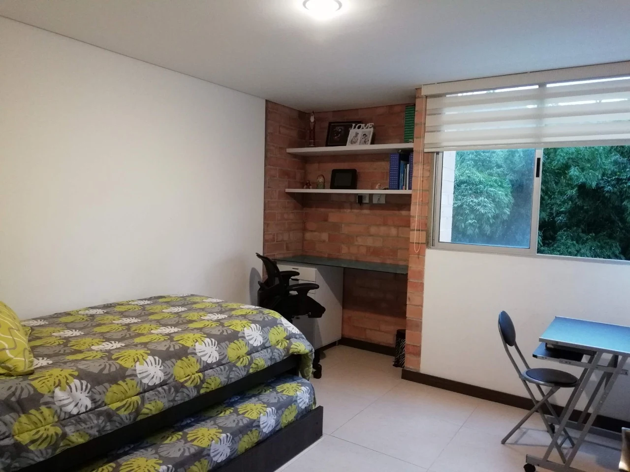 Habitación tranquila en Sabaneta, naturaleza, larga estancia, amueblada.