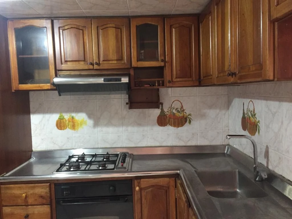 Venta de casa en Bogotá: vendo cas-bodega rentando ben ubicada — Colombia Move