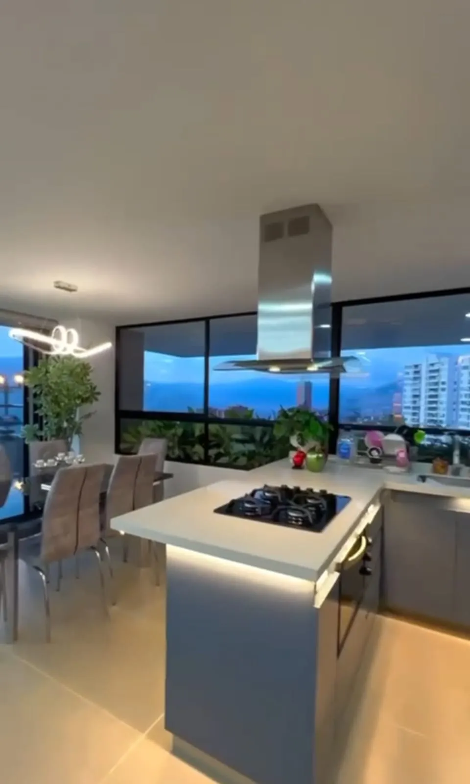 I SELL APARTMENT WITH A VIEW OF THE ENTIRE CITY